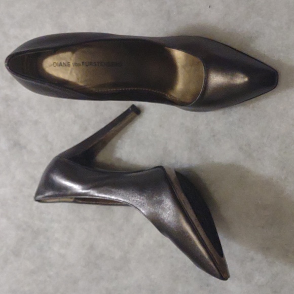 Diane Von Furstenberg Shoes - Diane Von Furstenberg | Metallic Pointed Toes Leather Pumps